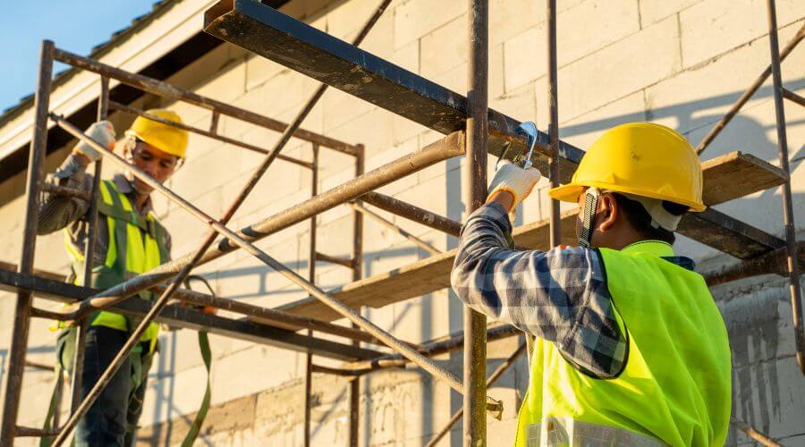 Professional residential roofers in Highwood, MT